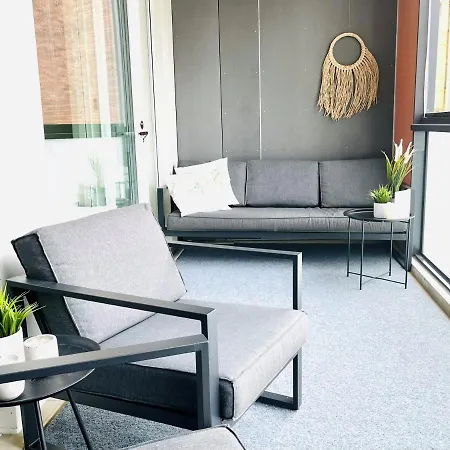 Apartment Uusi Ilmastoitu Kaksio Tampereen Ytimessae, Pysaekoeinti, Iso Lasitettu Parveke *