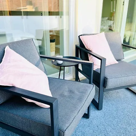 Uusi Ilmastoitu Kaksio Tampereen Ytimessae, Pysaekoeinti, Iso Lasitettu Parveke Apartment Tampere